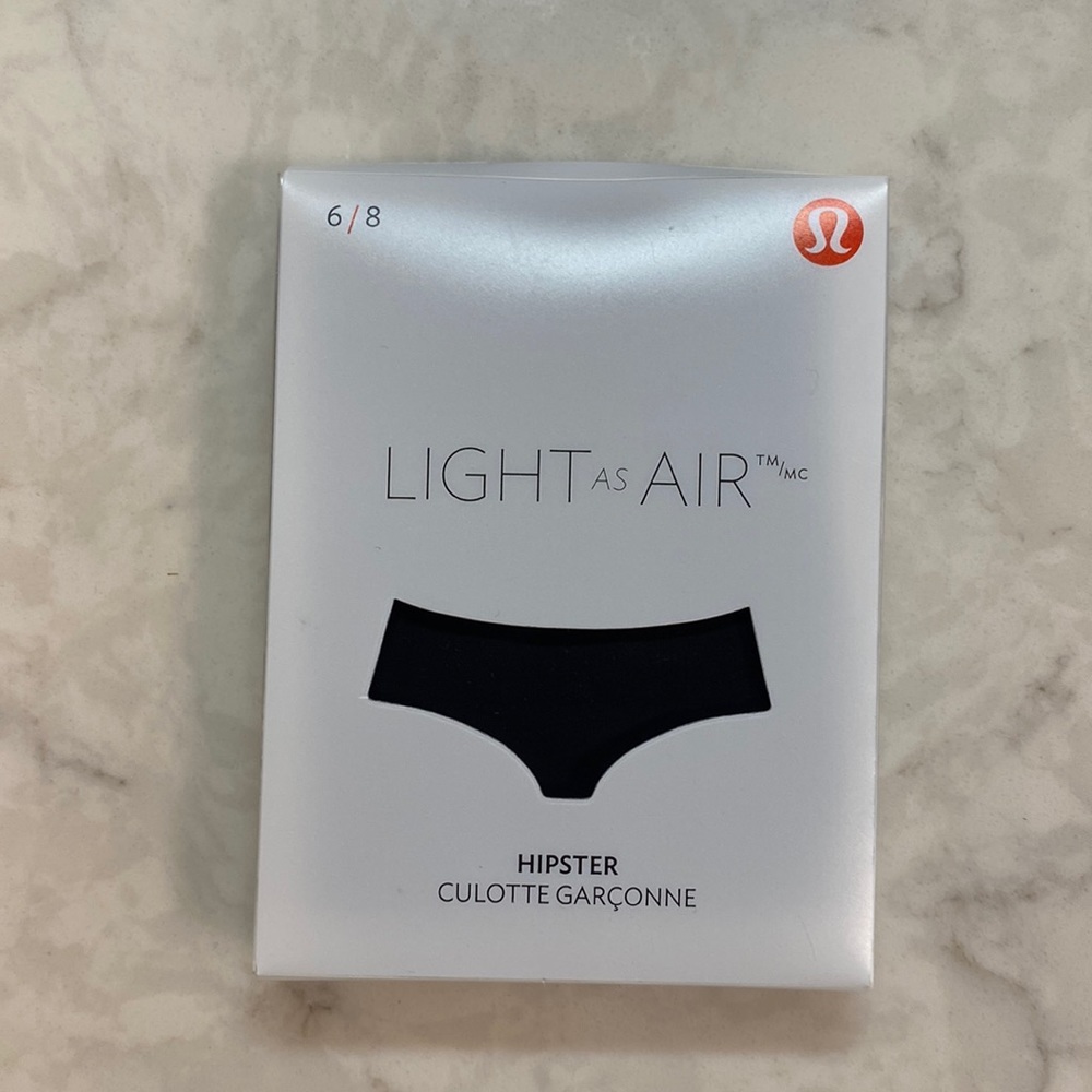NWT Lululemon Light as Air Hipster panty Size M